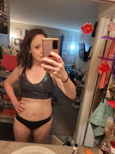 (469)383-5484 is Caucasianand offers nuru massages, asian massage, bodyrubs in Oklahoma city and available for both on rubrankings Sexy Scarlett. MILF ready to meet your desires. Sensual massage and VIP upgrades Incall/outcall available. 