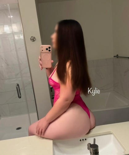 (619)552-2313 is Caucasianand offers nuru massages, asian massage, bodyrubs in San diego and available for both on rubrankings Hi Gentlemen , my name is Kylie.. 
I’m a thick all natural brunette beauty, w/ a juicy ass 🍑 & curves in all the right places 😍

My experience will melt all your stress away! Starting with a slow sexy lap dance & strip tease that will leave you breathless and begging for more 😮‍💨 I will then use my skilled, deep, & sensual touch to help you unwind from head to toe ✨ Now the teasing is where the fun truly begins… The finish is very slow… until you can’t take it anymore 💦 It is an unforgettable session that will have you dreaming for more Kylie 😘

Incall location in Mission Valley

FBSM + Nude Lap Dance ❤️‍🔥
300 hr 200 hhr

Upgrades are discussed in person during session only. 

Please text me with your name, age & race so we can speed up the process and get to the fun❗️

Pics are 100% real & recent 💯 I do not send extra pics, please don’t ask. 

Subscribe to my OF for uncensored pics & exclusive content ❤️‍🔥 https://onlyfans.com/angelicbaddie444

Follow me on instagram @angelicbaddie444

Xoxo Kylie 💋