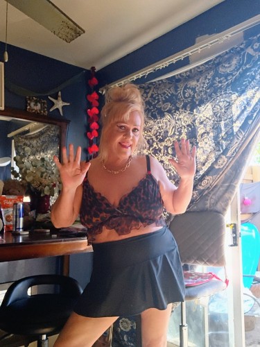 Columbus BodyRubs Offered By (380)283-9408 | Bodyrubs (380)283-9408 is Caucasianand offers nuru massages, asian massage, bodyrubs in Columbus and available for incall on rubrankings I offer a 1hr session full body hot oil massage..leave the stress at the door!!
Available 11am- 7pm 8days
30min
1hr
Text for appointment