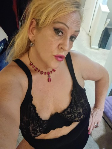 Columbus BodyRubs Offered By (380)283-9408 | Bodyrubs (380)283-9408 is Caucasianand offers nuru massages, asian massage, bodyrubs in Columbus and available for incall on rubrankings I offer a 1hr session full body hot oil massage..leave the stress at the door!!
Available 11am- 7pm 8days
30min
1hr
Text for appointment