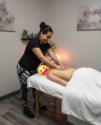 (832)400-7453 is Latinoand offers nuru massages, asian massage, bodyrubs in Houston and available for incall on rubrankings My name is Luz, I am 42 years old, I am  mature women ,serious, respectful and professional person. I can do 30-minute or one-hour sessions, respecting the time you have paid for, without rush, I DO NOT STEALS YOUR TIME, and I give you a relaxing session with rich aromatic essences, stones and hot towels for a better result, I can also give you couping to remove toxins. I am a specialist in body relaxation, I like to be respected during the session and I respectful too.
