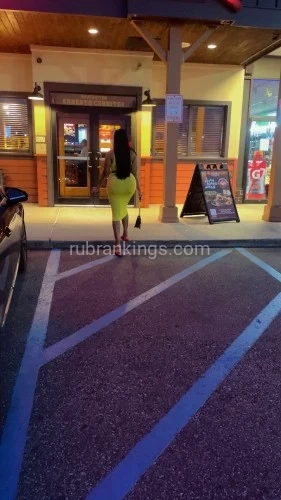 (469)537-5568 is 0and offers nuru massages, asian massage, bodyrubs in Dallas and available for both on rubrankings Chica latina con curvas sexi 