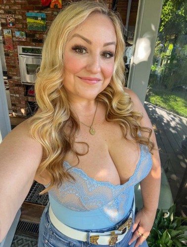 Chicago BodyRubs Offered By (708)477-1212 | Bodyrubs (708)477-1212 is Caucasianand offers nuru massages, asian massage, bodyrubs in Chicago and available for both on rubrankings As a lady who love rubbing and pressing not only the private part but also to manipulate the skin muscles tendons and ligament, while massage may range from light stroking to deep pressure
•Specialize in Erotic massage, Sport massage, Deep tissue massage
My full body experience include touching and romance that leads to a good sensual relief. Get in touch now....