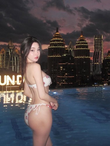 Chicago BodyRubs Offered By (312)217-8042 | Bodyrubs (312)217-8042 is asianand offers nuru massages, asian massage, bodyrubs in Chicago and available for both on rubrankings Skokie
Incall today
Outcall hotel ok
Text:3122178042 or 3123503428
Name
Time
Incall or outcall
I'm asian. petite. real pics. new here so don’t compare me to the old ads you already saw.
I talk normal. i kiss. i take my time if you take yours. shower is here. keep it clean and we are good.
If you only send a dick pic i wont answer. if you book like a grown man i will take care of you.