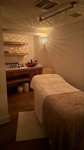 Chicago BodyRubs Offered By (848)319-9955 | Bodyrubs (848)319-9955 is Caucasianand offers nuru massages, asian massage, bodyrubs in Chicago and available for both on rubrankings Hello I'm Cassidy Come and unwind with my unrushed full body very sensual and seductive massage. Guaranteed to release every drop of your built-up tension leaving you feeling completely relaxed and satisfied! My custom crafted skill of massage and milking table has been designed for your utmost comfort and pleasure and provides maximum accessibility to the entire body.
I am An Experienced and Educated Provider. I take time to listen to your needs and tailor each session to your unique body and goals. My ultimate goal is to create a peaceful, nurturing environment where you can feel truly cared for and leave each session feeling lighter, more centered, and ready to face the world with renewed energy.
Let’s work together to help your body feel its best—because you deserve it.💆♀️💆♂️
The benefits of massage include:👇😍
▪ Decreasing Pain
▪ Reducing Anxiety and Stress
▪ Improving Range of Motion
▪ Decreasing Carpal Tunnel Syndrome
▪ Reducing Muscle Soreness
▪ Boosting Immune System
▪ Lessening Depression
▪ Relieving Back Pain
▪ Promoting Tissue🍆🍌
I actually have a real massage table & oils... and You can come to Me at my professional Residence. Any Extras can be discussed.
YOU CAN ALSO TEXT ON HERE 👇
Texting Number: +1 (848) 319-9955
WhatsApp: +1 (848) 319-9955
Signal: +1 (848) 319-9955
Telegram: @cassidy24580