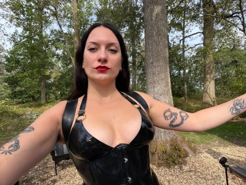 (959)280-9094 is Mixedand offers nuru massages, asian massage, bodyrubs in Los angeles and available for both on rubrankings I am professional Dominatrix with deep mastery in the BDSM Dom/sub  dynamics. 

I offer structured training and a firm hand of guidance to curious submissives ready to break free from vanilla limitations and step into something far more erotically fulfilling.