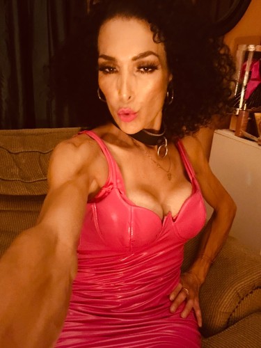 Chicago BodyRubs Offered By (630)229-1406 | Bodyrubs (630)229-1406 is Latinoand offers nuru massages, asian massage, bodyrubs in Chicago and available for incall on rubrankings Hot Brunette girl ready to make all your private fantasy into realty