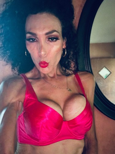 Chicago BodyRubs Offered By (630)229-1406 | Bodyrubs (630)229-1406 is Latinoand offers nuru massages, asian massage, bodyrubs in Chicago and available for incall on rubrankings Hot Brunette girl ready to make all your private fantasy into realty
