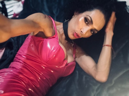 (630)229-1406 is Latinoand offers nuru massages, asian massage, bodyrubs in Chicago and available for incall on rubrankings Hot Brunette girl  ready to make all your private fantasy into realty 