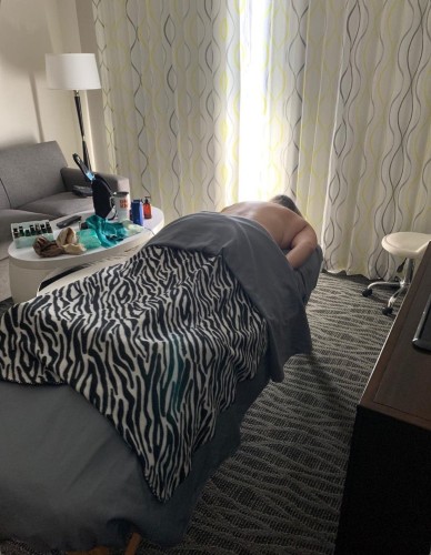 Richmond BodyRubs Offered By (618)431-3002 | Bodyrubs (618)431-3002 is Caucasianand offers nuru massages, asian massage, bodyrubs in Richmond and available for both on rubrankings I'd like to be completely open and honest with you, I'm sure you'd enjoy meeting me. I am available all day for both incall and outcall services. Please send me a text message to inquire about rates and an unforgettable experience. My body rubs are 100% pleasant. I offer full and naughty fun such as massages. I am not looking for a one-time appointment, but rather regular meetups. You can reach me at the following contacts:
To schedule an appointment, you can contact me through:
-Text via: 6184313002
-Zangi : 1030481570
-Email: kaliakeith1@gmail.com
-Signal number : 4722210968
-WhatsApp: 2272394899
Contacting me using any of these methods will help you secure your appointment without delay.
After each visit, you can expect the following: the room will be disinfected, a private shower with fresh towels will be provided, and comfort will be maintained with warm oil during a variety of massages including Nuru and Relaxation. Additionally, 4 hands or more are available upon request.
My incall space, located within a safe community, provides a secure and comfortable environment for your safety. It includes a private massage room, facial machines, massage table and chair, shower, jacuzzi, and VIP amenities that prioritize your comfort.
For outcall services, I will bring my own table to ensure promptness and convenience for you.
