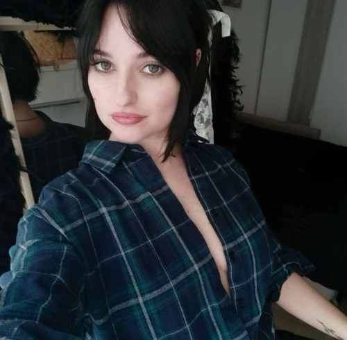 (323)426-8739 is Caucasianand offers nuru massages, asian massage, bodyrubs in Los angeles and available for outcall on rubrankings Hello, my name is Shelby and I provide true relaxation, a soft and friendly personality, and an intuitive approach to my sessions. You will indulge in calming, experience customized to your preference of Swedish, deep tissue, or light touch. Advance scheduling 3 hrs in advance, outbound to your hotel or residence. Last booking 8pm. Name, and time desired• 90 min sessions maxd. 200 flat rate. I have many regular clients in my general location of travel, consideration for longer booking time given after initial session. Text or call to schedule . It is time to enjoy life on a new level. 