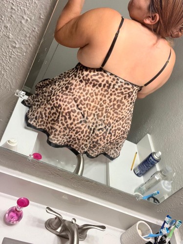 Dallas BodyRubs Offered By (430)252-5505 | Bodyrubs (430)252-5505 is Latinoand offers nuru massages, asian massage, bodyrubs in Dallas and available for incall on rubrankings Let this curvy Latina goddess melt away your stress. I specialize in a deeply sensual, full-body experience designed to awaken your senses. My hands know exactly where to go to release your tension and leave you completely indulged. Ready for the most relaxing hour of your life?
Please contact through text ?
With love KatiuscaWe have a great special promotion ask in text message?