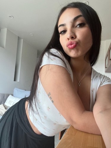 Columbus BodyRubs Offered By (512)748-1032 | Bodyrubs (512)748-1032 is Caucasianand offers nuru massages, asian massage, bodyrubs in Columbus and available for both on rubrankings Hello! I’m Rose, a licensed and highly skilled massage therapist dedicated to helping clients unwind from stress, reduce muscle tension, and alleviate chronic discomfort. If you often feel overwhelmed, stiff, or fatigued, Evelyn Massage Therapy offers customized treatments designed to meet your specific needs and wellness goals.
