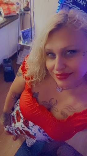 Miami BodyRubs Offered By (585)628-9202 | Bodyrubs (585)628-9202 is Caucasianand offers nuru massages, asian massage, bodyrubs in Miami and available for both on rubrankings WhatsApp: +1 (585) 628 9202
Telegram; @ammy_rose01
Signal :+1(270) 209 6363
Zangi: 5327716752
Hi there! đ Iâm looking forward exciting and unforgettable experiences tailored to your desires.. EXOTIC
Whether youâre looking for:
⢠Foot Fetish (Dom massages, worships, or uses subâs feet in play)
⢠Bondage (Rope or cuffs used to restrain sub)
⢠Raw connection (with full communication, trust, and chemistryđ)
⢠Discreet hotel or car meetups
⢠Daytime or overnight companionship
           Sensory Play (Blindfolds, feathers, ice, etcâ¤ď¸.)
           Orgasm Control (Dom controls when/if sub is allowed to climaxđđŻđ¤¤)
I offer both incall & outcall services, and rates are flexible depending on the time and style youâre looking for.
đ Your satisfaction is my priority â Iâm open-minded, friendly, and ready to match your energy and preferences. Whether youâre young or mature, weâll make the time together special.
đ¸ I also sell custom pictures & videos for those looking to spice up their collection.
đ¨Â (Bonus: premium quality herbal relaxation available for trusted clients)
đ Discretion, hygiene, and safety always come first.
Letâs connect and make something memorable.