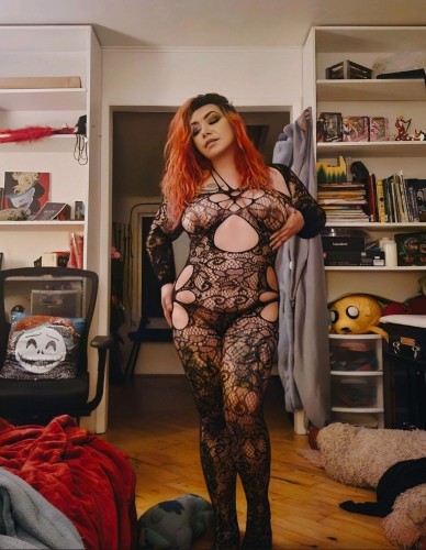 (619)786-7297 is Latinoand offers nuru massages, asian massage, bodyrubs in San diego and available for incall on rubrankings An Ethereal Fantasy....

A conduit of sensuality and hedonism.
Guiding you on a euphoric journey where mind, body, and spirit meet.

My practice comes from an education and history in bdsm, somatics, tantra, energy work, holistic, & yoga. 

I weave erotic spirituality, sensual touch, holistic healing, and bdsm principles into my sesssion. 

Connect, drop into your body and allow me to melt the stress away.

I offer: 

-bondassage which allowed you to incorporate kink, sensory play, & bondage elements into your session.

-tantric massage which focuse on spirituality and ritual integrated with sensual touch 

- sensual somatics which puts an erotic spin on energy work. 

I also have professional grade massage machines. 
Upgrades include:

-cupping
-gua sha
-moxibustion 

If youre interested in custom content, sexring, or private bdsm seasion I also love to be creative and curate thos experiences 

Visit my fansly:
https://fansly.com/SassyKit

🩶 Independent provider 
🩶 beautiful & clean space
🩶 hot towel compress
🩶 shower available 


Deposit & screening required. Same day appointments are rare, but possible (may come with a convenience fee) 

For scheduling text (619) 786-7297. no calls! Start your message with what kind of session you are interested, how long, and preferred dates and times. 

$140 for 15 min.
$200 for 30 min. 
$300 for 60 min.
$420 for 90 min. 