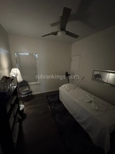 (512)563-9223 is asianand offers nuru massages, asian massage, bodyrubs in Austin and available for incall on rubrankings 💕Grand Opening    Sakura spa 
Body Type
Petite
Ethnicity
Asian

Service Locations 
Incall  
💕1105 Clermont Ave Austin tx 78702
💕Description
     The BEST Mens        Relaxation 

💕Sweet Touch Relaxing 
💕Friendly Beautiful Asians *
🩷Available everyday Call For appointment
☎️5125639223
🚗or Walk-In