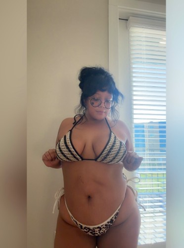 (281)612-9149 is Latinoand offers nuru massages, asian massage, bodyrubs in Houston and available for both on rubrankings Mexican/Salvadoran dominatrix 🦇
Name: Cassandra
Nuru massages 240/60 mins 
BDSM Session 300/60 mins 
Any body fluids involved with BDSM is extra. 
Sexting: 50$ for 60 mins
FT: 100$ for 45 mins 
Shower fantasy 
Roleplay 
Release is included ✊🏽 
Snapchat : Dahbabypink
OF: Peachfuzzxx 
