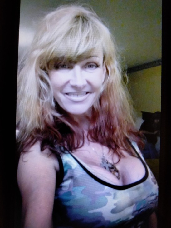 (937)993-4915 is Caucasianand offers nuru massages, asian massage, bodyrubs in Cincinnati and available for both on rubrankings 