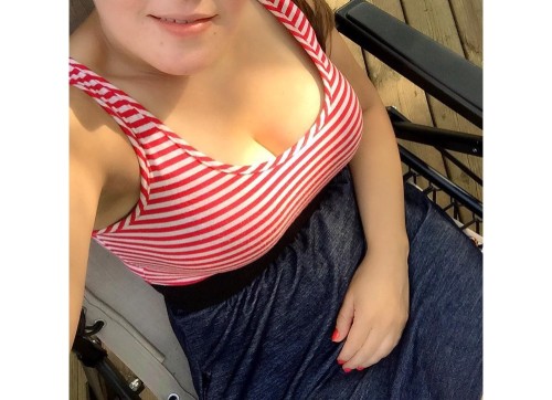 (224)633-3169 is Caucasianand offers nuru massages, asian massage, bodyrubs in Chicago and available for incall on rubrankings Sexy and sweet…. CMT with 8+ years experience offering incall at private location. Relax and unwind at my clean and upscale studio today! 60 min sessions available! Swedish/Deep Tissue/Light Touch/Stretching Lotion/Oil/Aromatherapy available upon request 8am to 7pm daily, by appointment only in the Barrington area. Discretion assured, no explicit language, no exceptions.Accepting: Cash or CC, Cash App, Apple Pay 