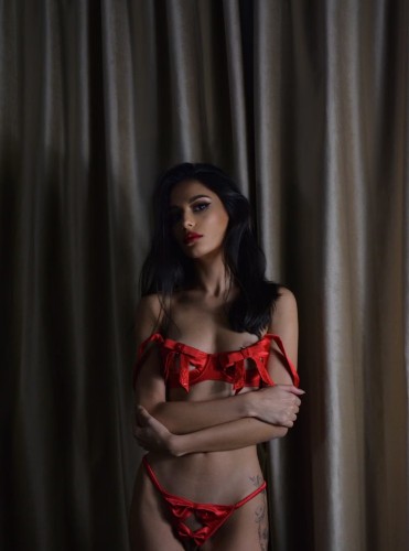 Chicago BodyRubs Offered By (786)409-9065 | Bodyrubs (786)409-9065 is Caucasianand offers nuru massages, asian massage, bodyrubs in Chicago and available for incall on rubrankings Luxury is when you're in my arms,
and you have no voice, no thoughts.
My skin is a precious touch.
You don't buy time—you gain access.
I'm B2B, I'm warmth, I'm depth.
🕯 I create tension and stretch it.
👠 I gently smother your consciousness.
🚫 Sex? Not in this ritual. Only the power of the body