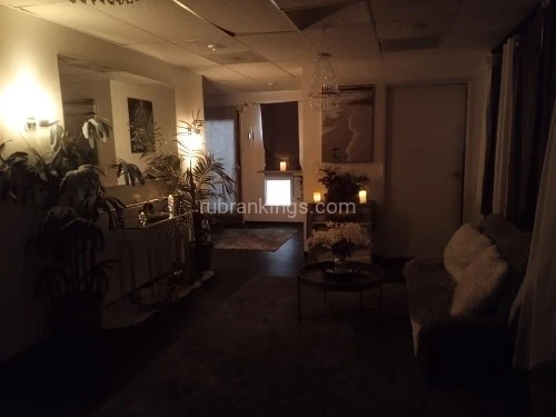 (619)777-1863 is ethnicity_otherandoffers nuru massages, asian massage, bodyrubs in San Diego and available for service_location_bothon rubrankings high end office with bathroom And shower. Kitchen microwave and fridge. 
I am a woman ran business. . 
If interested  send a link please. 
Text  only please.
Looking forward to hearing from you. 
