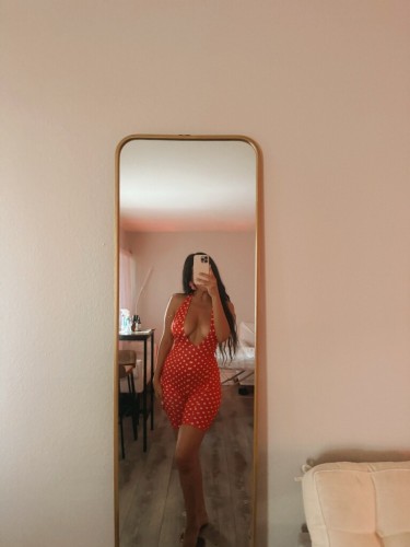 (747)272-9822 is Caucasianand offers nuru massages, asian massage, bodyrubs in Los angeles and available for both on rubrankings Welcome I’m Anie, certified massage therapist, you will receive from me a full personal customize body massage with care and deep feminine touch I’m available afternoon and some evenings. Please text me your name and I will send you the information. 🫶🏻