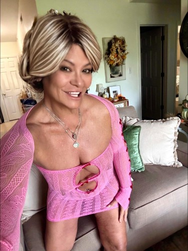 St louis BodyRubs Offered By (314)620-6386 | Bodyrubs (314)620-6386 is Caucasianand offers nuru massages, asian massage, bodyrubs in St louis and available for incall on rubrankings Take time to relax on a heated table in a clean & cozy atmosphere,
I offer a relaxing full body massage with your choice of pressure blended with a sensual touch
heated table, warm unscented oils , clean sheets and warm towels, shower available, MT
Daily appointments 10am -5pm & some weekends
Summer 314- 620-6386
near river city blvd
