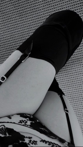 (361)460-5383 is Caucasianand offers nuru massages, asian massage, bodyrubs in Clarksville and available for both on rubrankings My sessions are professional & relaxing, full head to toe body massages with a sensual touch. Definitely great if you’re tired from work, just need to relax or looking for something more intimate! I’m very professional and deal with elite clientele daily. I ONLY deal with SERIOUS clients! My sessions are available for INCALL & OUTCALL.

Things to look out for:
* Mutual touch
* Watching you enjoy yourself
* Play involving my breasts
* Sensation play (playing with temperature, texture, pressure, etc.)
* Surprising you with my hair-trigger responsive body
* Lots of teasing.
💧Nuru Massage
💧Full Body Sensual Massage
💧Mutual Touch Massage
💧Fantasy Massasge
🔞Upgrades Available

to schedule your exclusive session contact via:

WhatsApp : ‪ 3614605383
• SIGNAL : ‪@cou.06
*ZANGI; 6135923367
*EMAIL;Bougiebetty03@gmail.com

Book your session today and give yourself the gift of pure relaxation and rejuvenation!