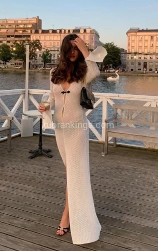 (786)739-4741 is Caucasianand offers nuru massages, asian massage, bodyrubs in Miami and available for both on rubrankings Hello everyone. I'm semi new to Miami and am friendly, professional, independent. I offer deep tissue massage that's a mix of pressure points and nice sensual touches. Please be respectful in your inquiries. I carter only to upscale gentlemen for sensual massage. For those traveling who want to do a massage combo with lunch/beach/dinner date I do offer different options and rates. 
Feel free to inquire about my rates and different massage styles. 7867394741
~Nikki