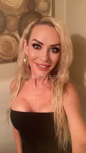 Phoenix BodyRubs Offered By (480)332-9158 | Bodyrubs (480)332-9158 is Caucasianand offers nuru massages, asian massage, bodyrubs in Phoenix and available for both on rubrankings Come enjoy and have full relaxation with me…
Starting at 160 for a 1/2hr….
3/4hr $240
1hr $340
Working 10am to 6pm daily…also mention you saw me here on RR! I’m off the 101 freeway and Southern Ave. Tempe
Thank you, April