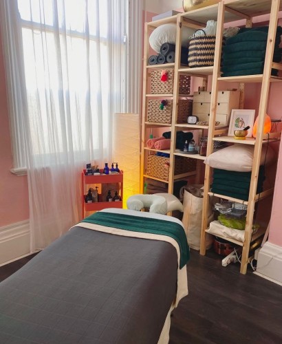 Cleveland BodyRubs Offered By (469)584-8909 | Bodyrubs (469)584-8909 is Caucasianand offers nuru massages, asian massage, bodyrubs in Cleveland and available for both on rubrankings Relax,Recharge & Restore
Life can get busy, so it’s important to make time for yourself. Give your body and mind the care they deserve with a calming massage experience in a clean, comfortable, and private setting.
As a licensed massage therapist, I provide personalized massage sessions designed to promote relaxation, relieve muscle tension, improve circulation, and support overall wellness. Each session is tailored to your individual needs using a combination of proven massage techniques and aromatherapy.
Services Available
* Swedish Massage
* Deep Tissue Massage
* Sports Massage
* Hot Stone Massage
* Reflexology (Hands, Feet & Outer Ears)
* Aromatherapy Massage
* Relaxation Massage
Session Rates
* 30 Minutes – $100
* 60 Minutes – $200
* 90 Minutes – $300
Every appointment is unhurried, allowing you to fully relax and enjoy a personalized wellness experience focused on your comfort and well-being.
THANK YOU for considering my services. I look forward to helping you feel refreshed, renewed, and restored.
NOTE:: I don’t accept cash as payment & Always text me your zip code
Texting number: +1 (469) 584-8909
WhatsApp number: +1 (469) 584-8909
Telegram: +1 (469) 584-8909
Gmail/Google chat:shawjanet10@gmail.com
iMessage: +1 (469) 584-8909