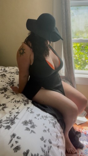 (656)565-9570 is Caucasianand offers nuru massages, asian massage, bodyrubs in Tampa and available for both on rubrankings Please take the time to read through this profile before reaching out. It will save us both some time.

I welcome respectful, easygoing gentlemen who appreciate discreet companionship and a woman with a natural, soothing energy. 

I have a private In Call located in a quiet, residential area 10 Mins North East of Downtown St Pete, my space is designed for your comfort and peace of mind — 
the perfect escape for sensual relaxation and genuine connection.

I carry a low key make up free, beachy hair vibes look. 

COUPLES ARE WELCOME (BOTH WILL NEED TO VERIFY).

Appointment Options

IFBSM/ MIilking Table/ Bondassage - Please view my website for rates and screening requirements. I'm selective with who I chose to book and prioritise those who have gone through the required screening withojut wasting my time.


VERIFICATION AND DEPOSIT REQUIRED (No Exceptions)

TO BOOK TIME WITH ME PLEASE REACH OUT WITH THE FOLLOWING


A CLEAR pic of you holding your ID under your chin.  (You can cover your address)
And
Linkedin

For more information please feel free to view my website
www.missjaydupree.com
All Socials Onlyfans/Fansly are JaymieDupree