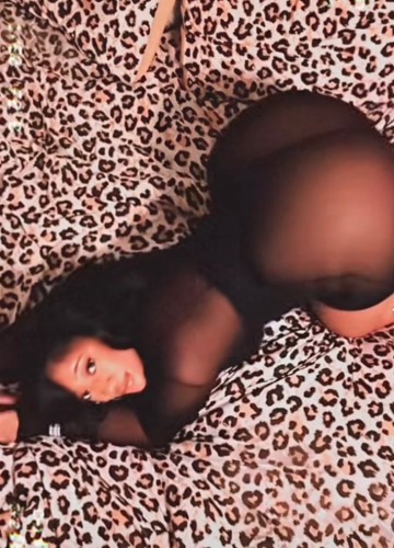 Indianapolis BodyRubs Offered By (463)225-5463 | Bodyrubs (463)225-5463 is Blackand offers nuru massages, asian massage, bodyrubs in Indianapolis and available for both on rubrankings Hey gentlemen wanting to relax those muscles, release some stress, or get a sensual seductive touch . I’m De’Sire and would love to make all of that happen for you. I provide a safe quiet and very discreet clean place. I’m great with my hands, knowing all of the right places to touch which makes this an experience that you don’t wanna miss. I’ll provide lotion, oil, hot towels, clean wash rags as well as toys. Remember, this is an experience not just a massage. I offer nuru, deep tissue, b2b, tease touch, and others that’s you can ask about if it’s not listed.
I accept CASH, CASH APP, OR CHIME
STARTING RATE IS 200 this is for classic 30 mins ; 300 hr
STARTING RATE IS 300 this is for exotic 30 mins; 400 hr
*these rates are starting rates they can go up*
Specials run during week day only during these hours 10am-2pm