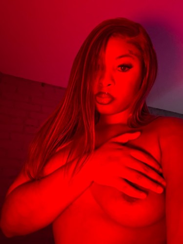 (380)243-9150 is Blackand offers nuru massages, asian massage, bodyrubs in Cleveland and available for both on rubrankings Very fetish friendly.👣⛓️ Incall & Outcall Available 
Starting rates:
🧴 Therapeutic massage $120/hh
🫂 Cuddle Session $80/15 min
💧Edging Session 100/15min
🦶🏼Fetish sessions $100/30min
💭 Mind Blowers Nuru $300/30min
😍Man Escape Nuru $200/30min
🌊Bedroom Bliss $400/hr
🙌🏼Lovers Touch 200/30min
❤️ Sensual massage $150/30min
GFE $450/hr

I also have HALF sessions available
Bedroom Bliss $250(30 min)
Mind blower $150 (15min)
Lovers Touch $100 (15min)
Man escape $100 (15min)
Sensual $80 (15min)
FREE ONLYFANS @StarrBvbyy
Im available EARLY mornings and LATE nights as well
I accept Cash/Apple Pay/CashApp/ Venmo/Paypal/ Visa Giftcard